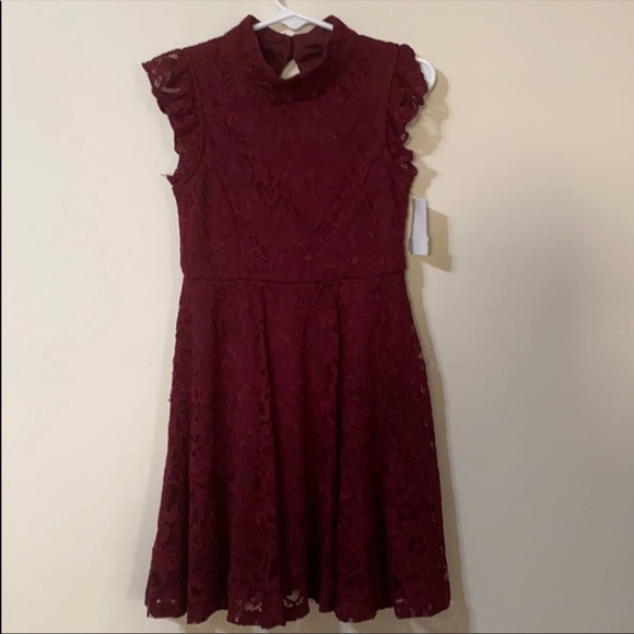 Zenzie Girls Burgundy Lace Dress, size 4/5 - Picture 2 of 6